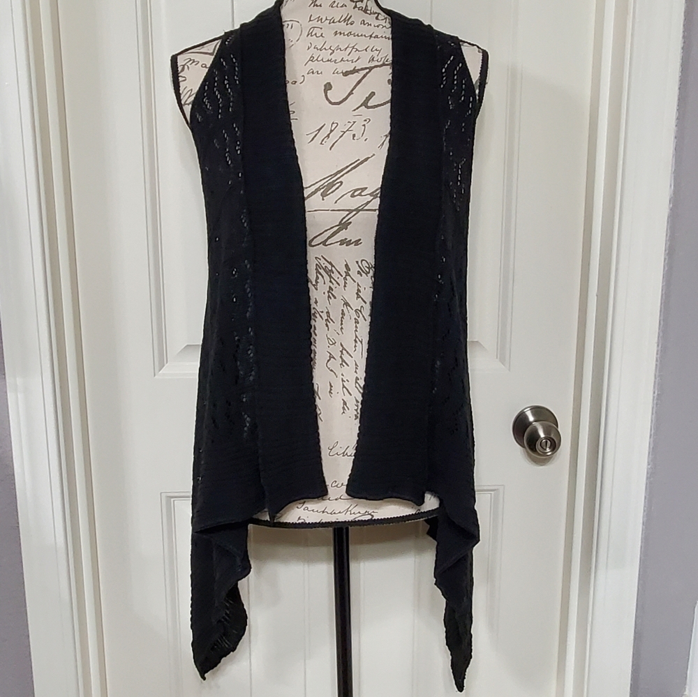Derek Heart Boho Style Open Knit Crepe Vest